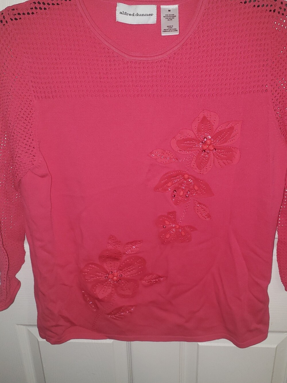 Sz M Alfred Dunner Coral Pink Openwork Knit Top